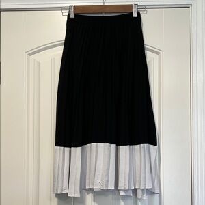 a new day Black and White pleated A-Line Skirt